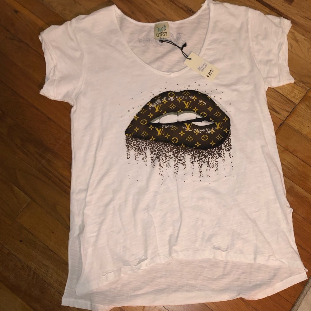Distressed graphic tee